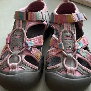 Keen size 1 sandals in pink